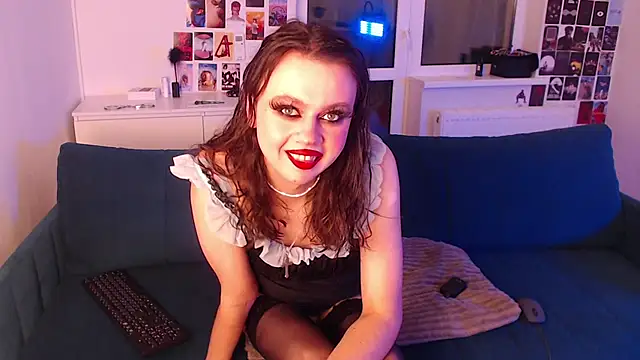 ursula davis online show from 12/22/24, 06:59