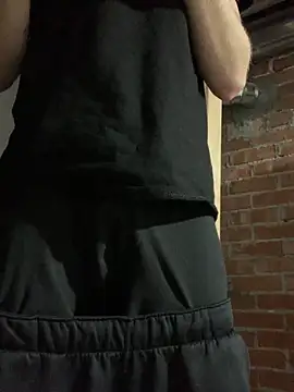 Snapshot of KcCumz19 chatting on 12/20/25, 09:55 KcCumz19 online show from 12/20/25, 09:55