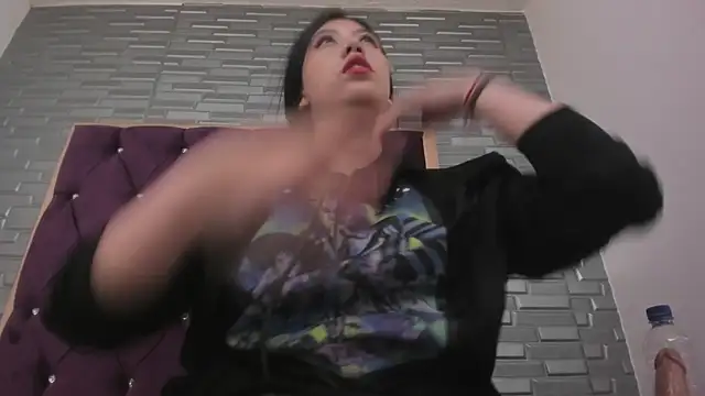 AntoneellaF online show from 01/11/25, 02:41