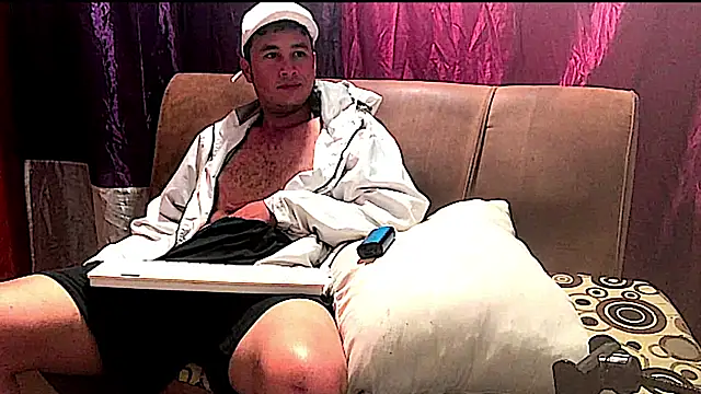 Snapshot of camilovaron chatting on 02/07/25, 12:53 camilovaron online show from 02/07/25, 12:53