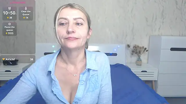 ZoeGrant online show from 02/13/25, 10:54