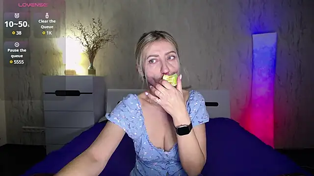 ZoeGrant online show from 03/04/25, 01:34