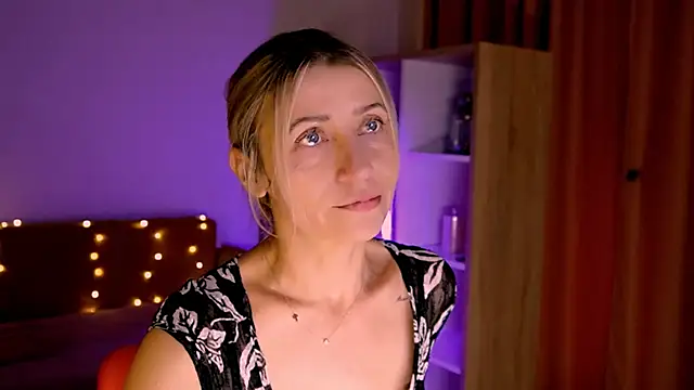 ZoeGrant online show from 03/22/26, 06:55