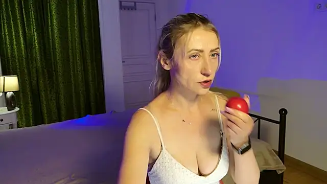 ZoeGrant online show from 05/12/26, 05:32