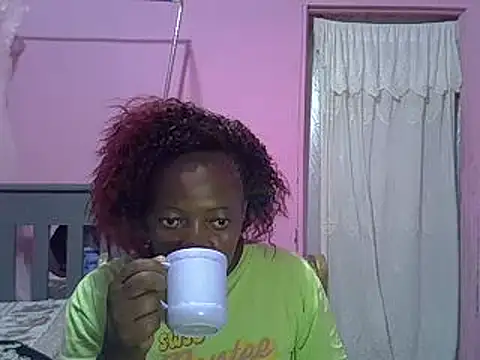 Snapshot of Ebonyceline chatting on 01/06/25, 02:58 Ebonyceline online show from 01/06/25, 02:58