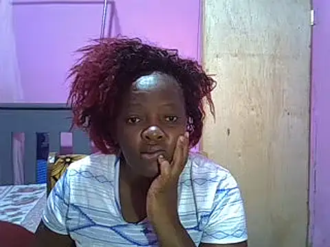 Snapshot of Ebonyceline chatting on 01/15/25, 05:19 Ebonyceline online show from 01/15/25, 05:19
