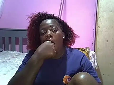 Snapshot of Ebonyceline chatting on 01/16/25, 06:16 Ebonyceline online show from 01/16/25, 06:16