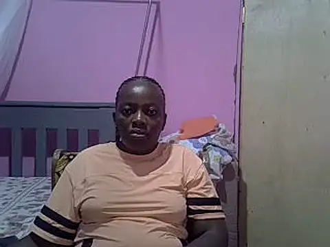 Snapshot of Ebonyceline chatting on 02/24/25, 04:58 Ebonyceline online show from 02/24/25, 04:58