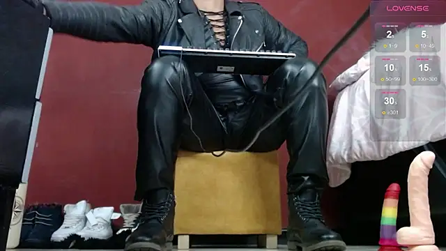 TomLover 12 online show from 01/29/25, 11:35