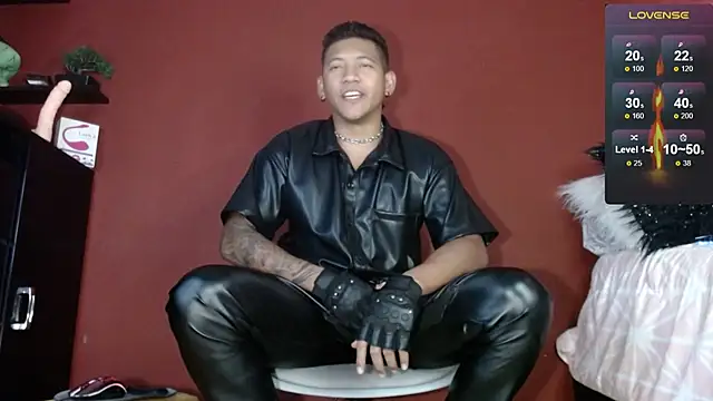 TomLover 12 online show from 02/15/25, 06:44