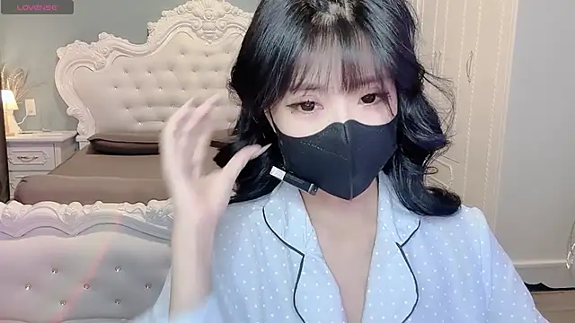 Snapshot of Mya_Lee chatting on 02/15/26, 07:43 Mya Lee online show from 02/15/26, 07:43