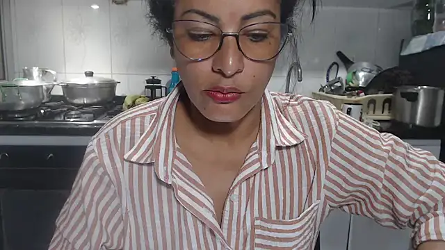 kateleyagrey online show from 11/24/25, 08:19