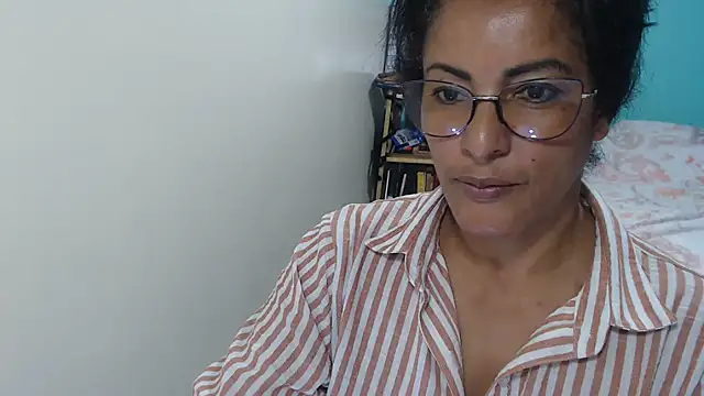 kateleyagrey online show from 12/01/25, 09:20