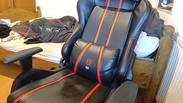 KmlBI26 online show from 11/28/25, 07:11