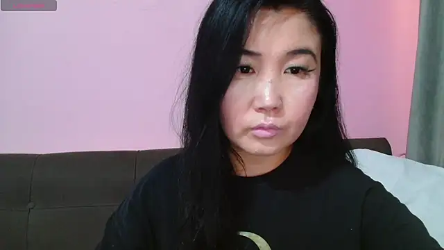 Bet Lu online show from 10/15/25, 04:34