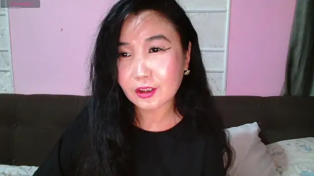 Bet Lu online show from 10/21/25, 04:35