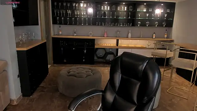 RoseFerrera online show from 10/25/25, 09:09