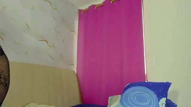 Hot Brunette34 online show from 10/01/25, 09:21