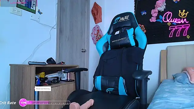 Snapshot of Hot_Brunette34 chatting on 02/22/26, 02:13 Hot Brunette34 online show from 02/22/26, 02:13