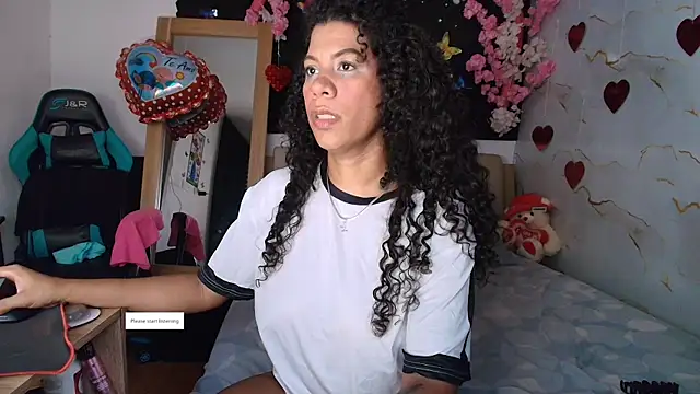 Snapshot of Hot_Brunette34 chatting on 03/02/26, 11:22 Hot Brunette34 online show from 03/02/26, 11:22