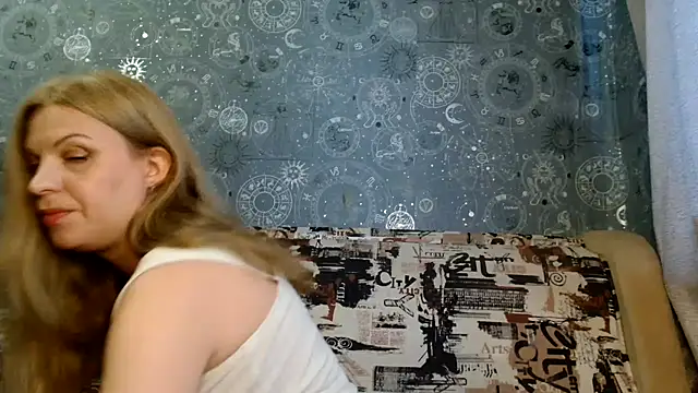 Snapshot of BlondeFox chatting on 06/08/26, 03:07 BlondeFox online show from 06/08/26, 03:07