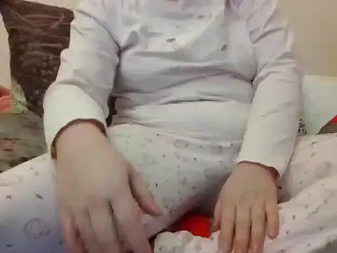 RealLittleRedRidingHood online show from 11/18/25, 05:39