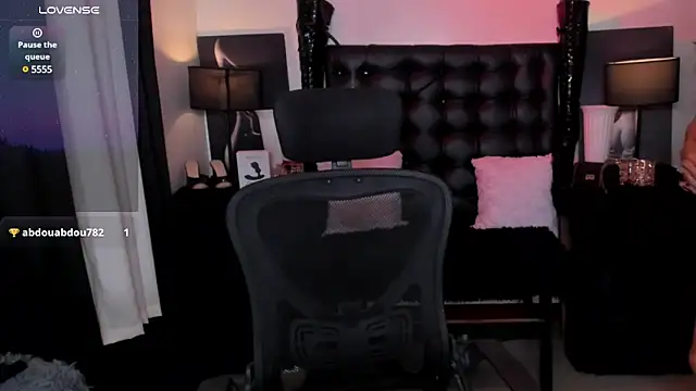 ErinSmith7inches TS online show from 12/22/24, 01:23