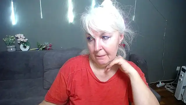 Snapshot of BlondyLeeBest chatting on 05/06/26, 06:35 BlondyLeeBest online show from 05/06/26, 06:35