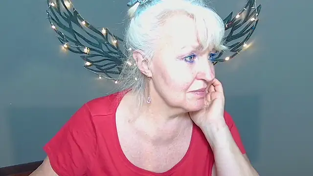 Snapshot of BlondyLeeBest chatting on 05/29/26, 06:28 BlondyLeeBest online show from 05/29/26, 06:28