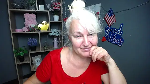 Snapshot of BlondyLeeBest chatting on 07/10/26, 06:43 BlondyLeeBest online show from 07/10/26, 06:43