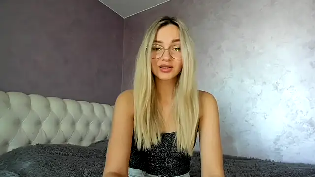  DarkRose  online show from 03/08/25, 08:22