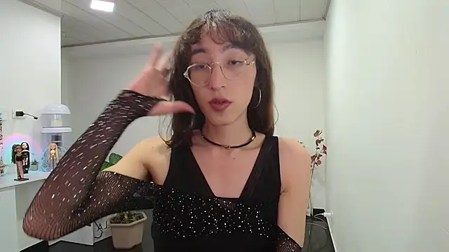 NicoleCortez online show from 02/02/25, 11:00