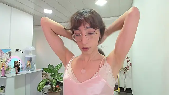 NicoleCortez online show from 02/04/25, 11:49