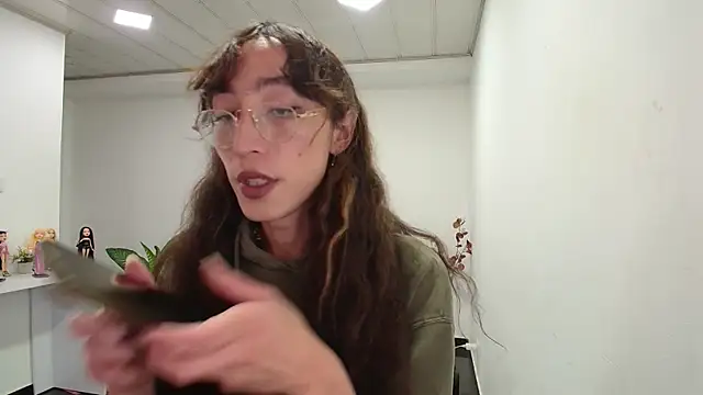 NicoleCortez online show from 03/07/25, 01:42