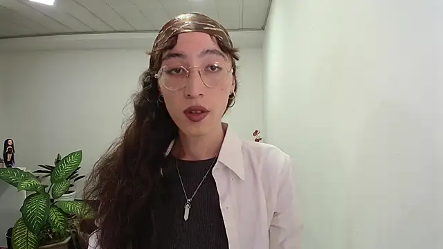 NicoleCortez online show from 03/22/25, 03:20