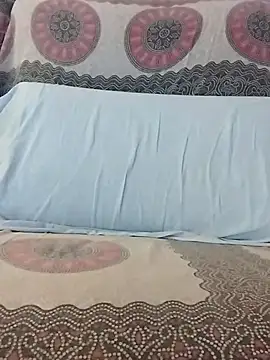 LoGaNfree88 online show from 11/11/25, 11:38