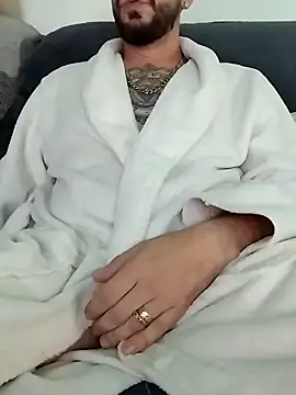 LoGaNfree88 online show from 12/02/25, 04:57