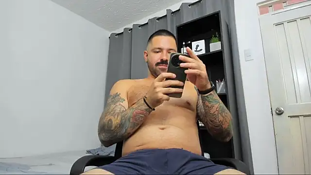 Snapshot of Pierre_Vidal chatting on 03/13/25, 09:48 Pierre Vidal online show from 03/13/25, 09:48