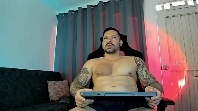 Snapshot of Pierre_Vidal chatting on 10/16/25, 07:48 Pierre Vidal online show from 10/16/25, 07:48