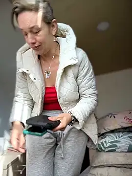 sexymarilyncolombia online show from 02/10/26, 01:37