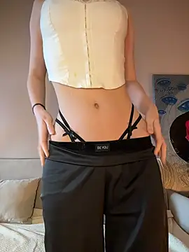 MariaTull online show from 11/08/25, 06:24