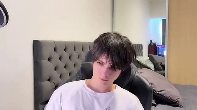 SasukeUhchiaa online show from 01/03/25, 10:19