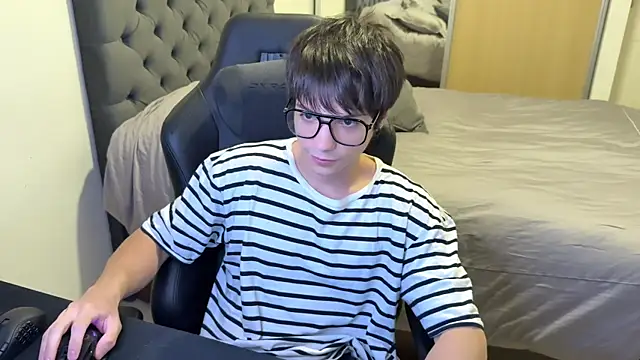 SasukeUhchiaa online show from 03/11/25, 11:48