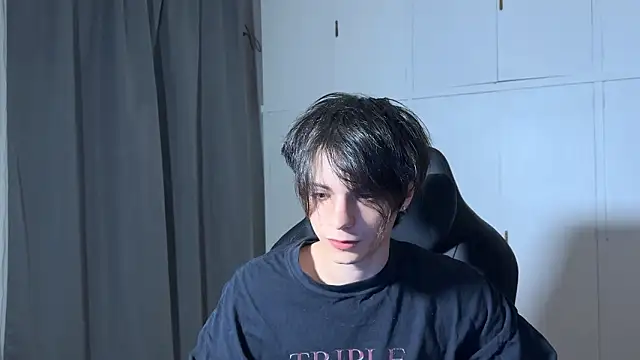 SasukeUhchiaa online show from 02/03/26, 11:32