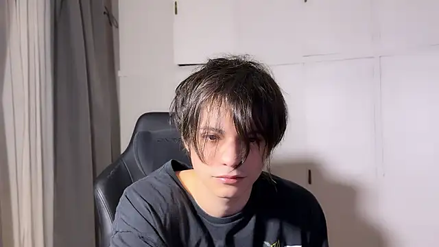 SasukeUhchiaa online show from 02/12/26, 02:17