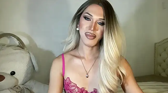 Ts glamxxxx online show from 02/07/25, 09:37