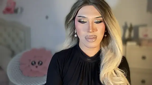 Ts glamxxxx online show from 10/01/25, 01:22