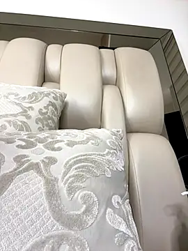 ALISSON FOXXX1 online show from 12/01/25, 11:32