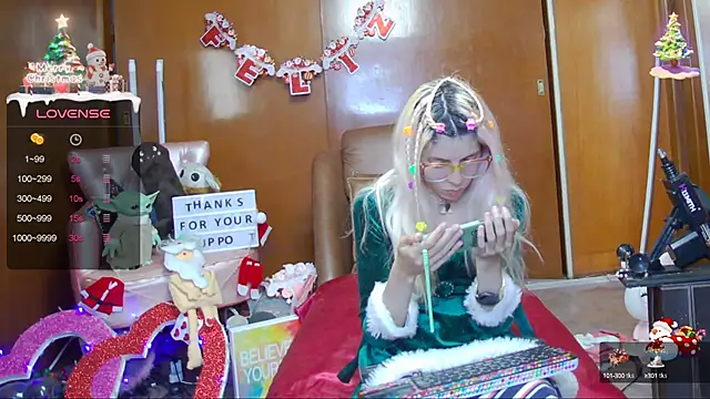 Skinygirl online show from 12/24/24, 12:11