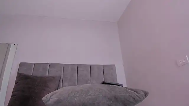 taylor suxx online show from 10/31/25, 03:57